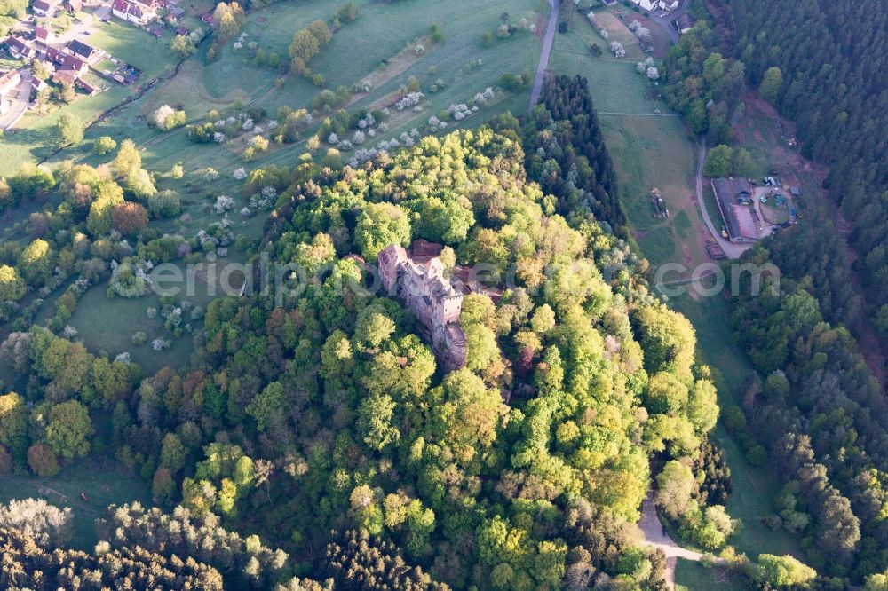 Erlenbach bei Dahn from the bird's eye view: Fortress Berwartstein in Erlenbach bei Dahn in the state Rhineland-Palatinate
