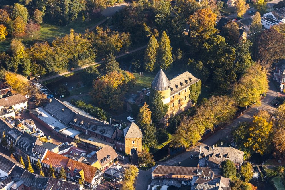 Aerial image Brüggen - Castle of the fortress in Brueggen in the state North Rhine-Westphalia, Germany
