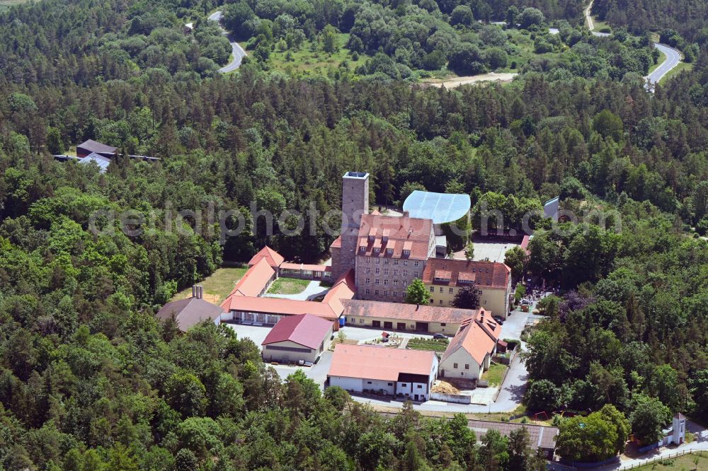 Aerial photograph Ebermannstadt - Castle of the fortress Feuerstein with the youth center Jugendhaus Burg Feuerstein in the district Niedermirsberg in Ebermannstadt in the state Bavaria, Germany