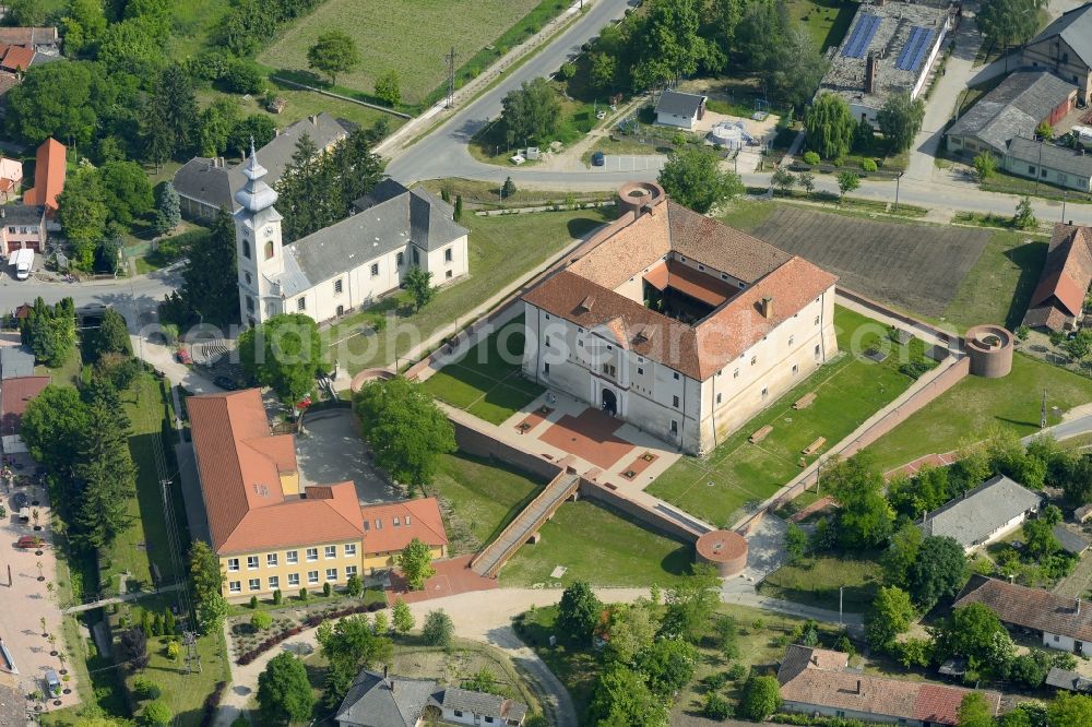 Ozora from the bird's eye view: Castle of the fortress on Varhegy in Ozora in Tolnau, Hungary