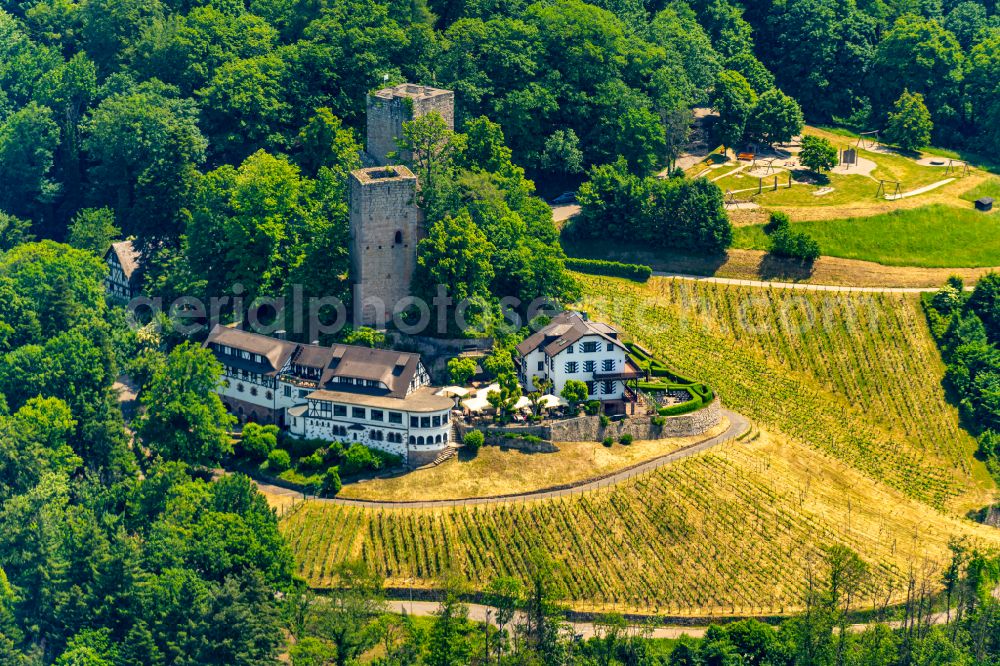 Bühl from the bird's eye view: Castle of the fortress Windek Ruine and Hotel in Buehl in the state Baden-Wurttemberg, Germany
