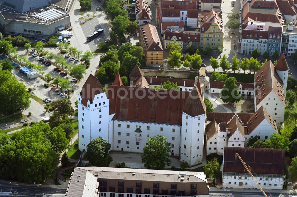 Aerial image Ingolstadt - Burganlage New castle on place Paradeplatz in Ingolstadt in the state of Bavaria. The Neues Schloss now houses the Bavarian Army Museum