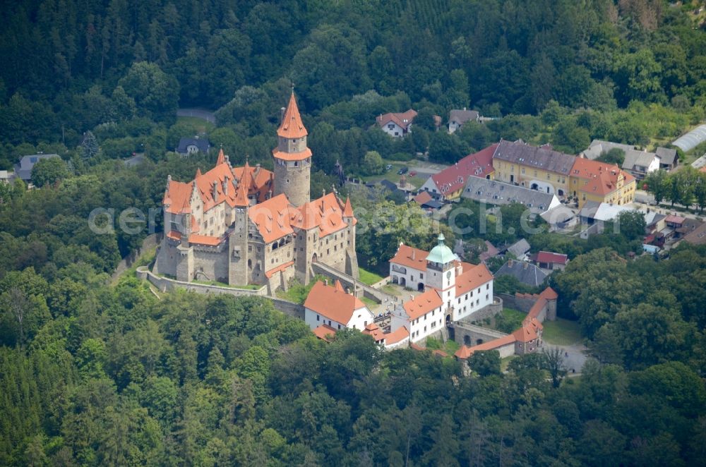 Aerial photograph Bouzov - Castle of in Bouzov in Olomoucky kraj, Czech Republic
