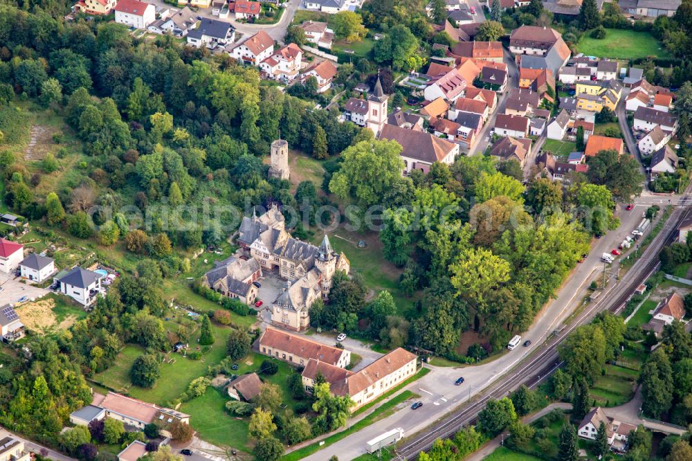 Aerial photograph Gondelsheim - Castle of Schloss Gondelsheim in Gondelsheim in the state Baden-Wuerttemberg, Germany