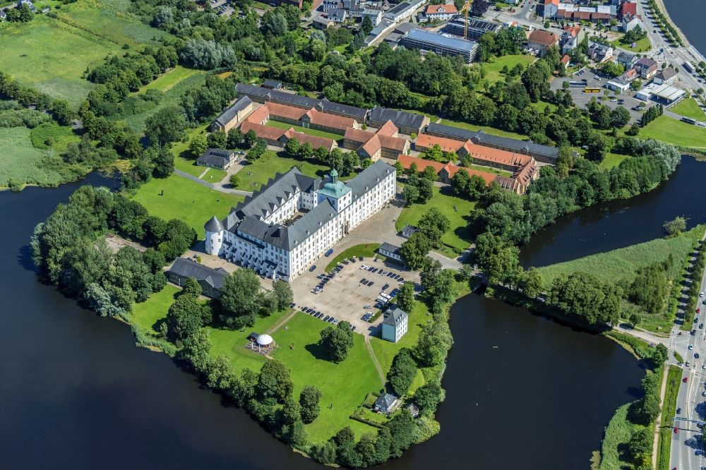 Aerial photograph Schleswig - Castle of Schloss Gottorf in the district Annettenhoeh in Schleswig in the state Schleswig-Holstein