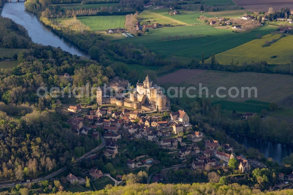 Vitrac from above - Castle of Montfort above the Dordogne in Vitrac in Nouvelle-Aquitaine, France