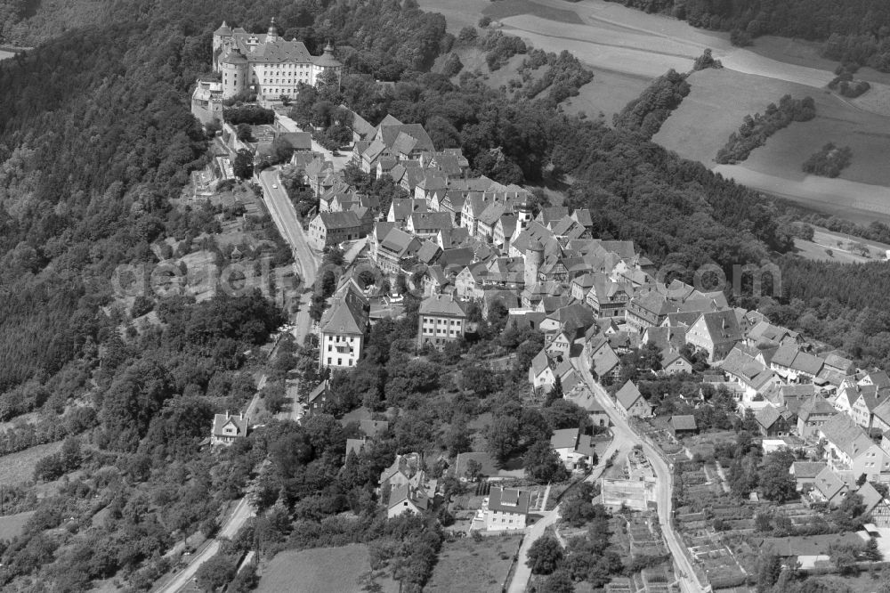 Aerial photograph Langenburg - Castle of at the center of in Langenburg in the state Baden-Wuerttemberg, Germany