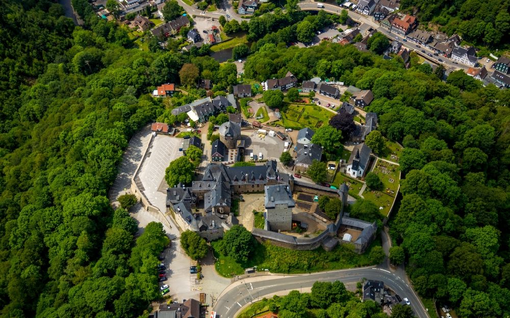Solingen from the bird's eye view: Castle of in the district Burg an der Wupper in Solingen in the state North Rhine-Westphalia, Germany