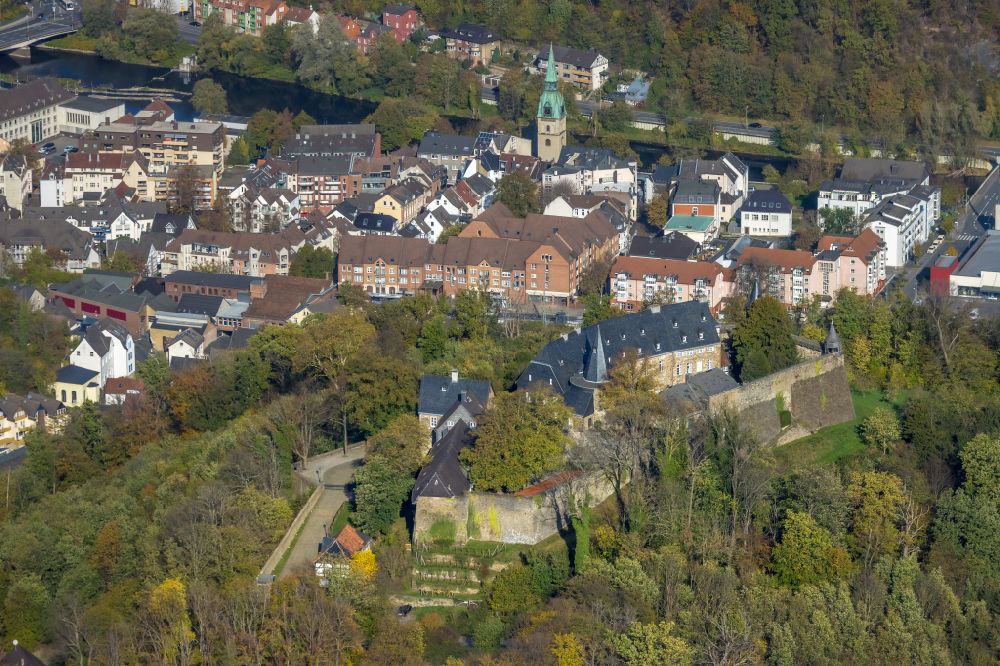 Aerial photograph Hagen - Castle of on street Alter Schlossweg in the district Hohenlimburg in Hagen in the state North Rhine-Westphalia, Germany