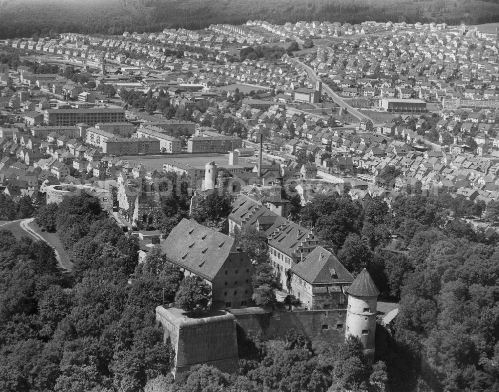 Aerial image Heidenheim an der Brenz - Castle of Schloss Hellenstein in Heidenheim an der Brenz in the state Baden-Wuerttemberg, Germany