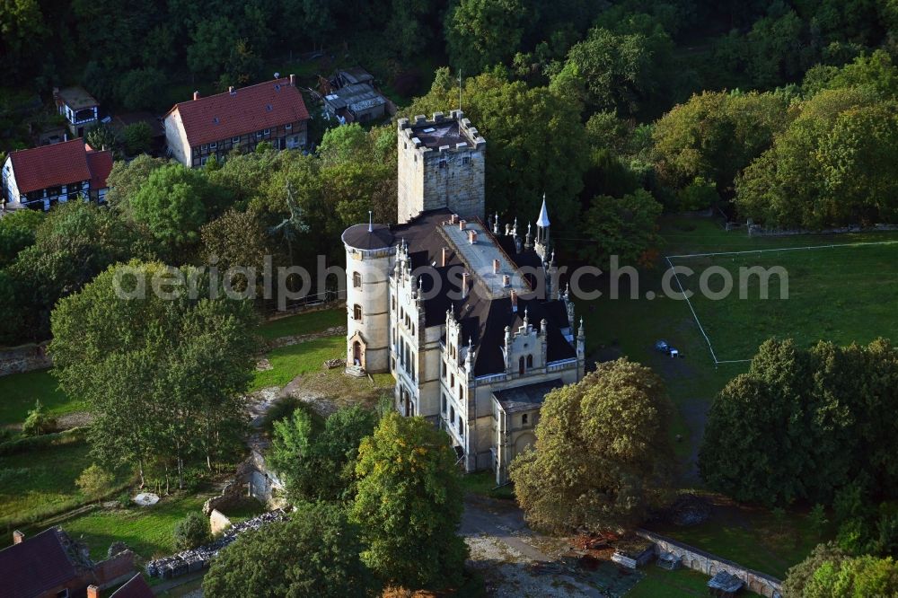 Aerial image Sommersdorf - Castle on Schlosshof in Sommersdorf in the state Saxony-Anhalt