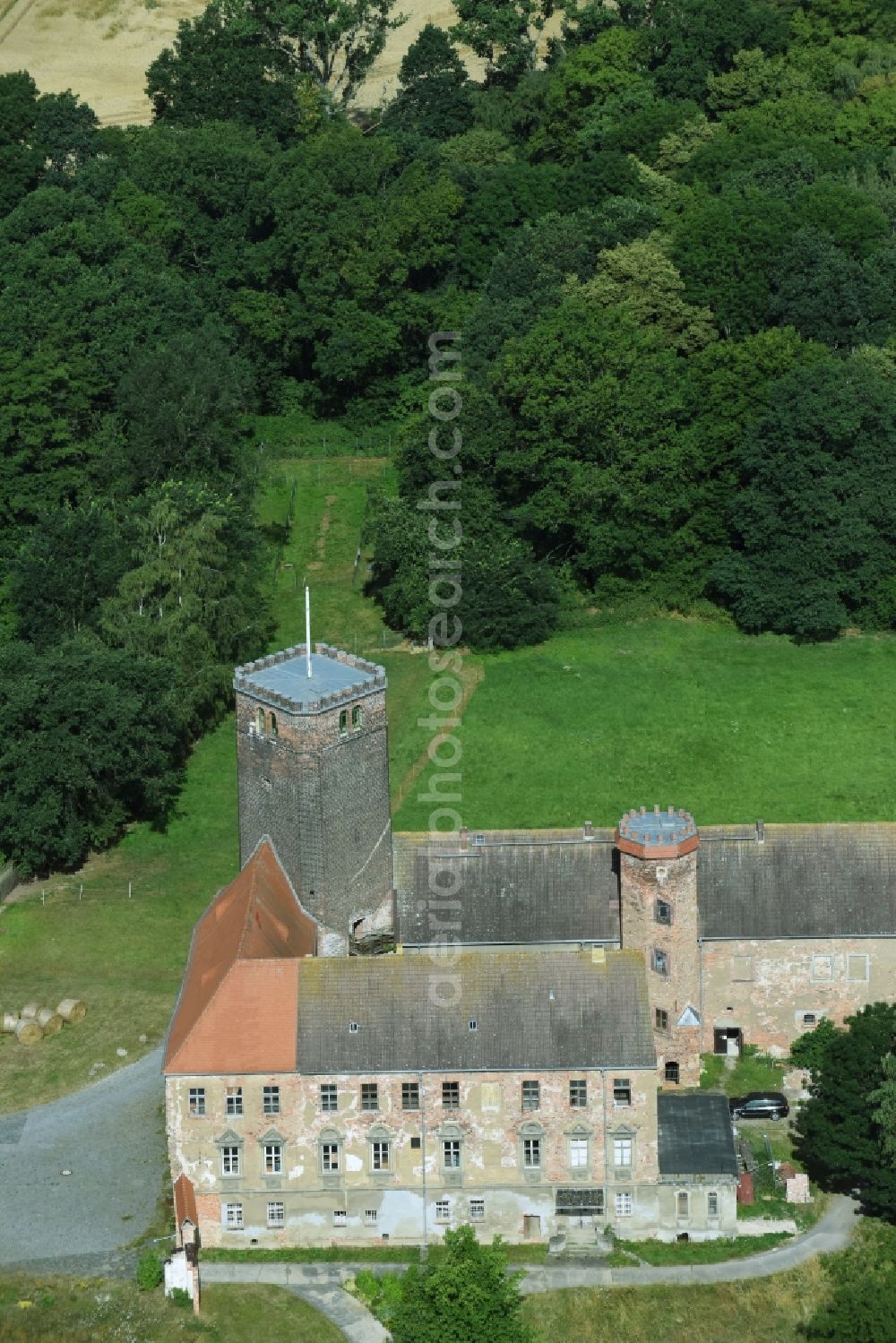 Aerial image Schnaditz - Castle of Schloss Schnaditz e.V. in Bad Dueben in the state Saxony