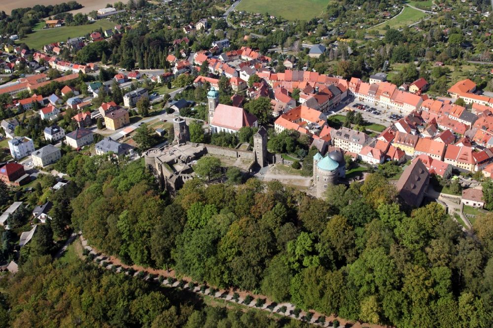 Stolpen from the bird's eye view: Castle of Schloss in Stolpen in the state Saxony, Germany. In the picture: Bastion, Coselgrab, observation tower, Seigerturm, Schosserturm and Coselturm