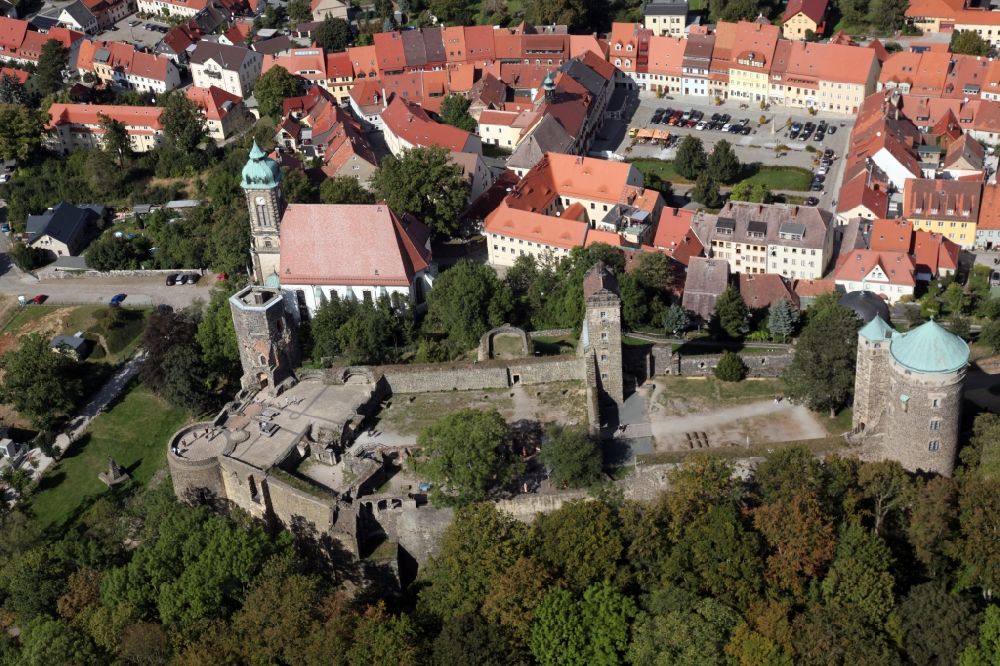 Aerial image Stolpen - Castle of Schloss in Stolpen in the state Saxony, Germany. In the picture: Bastion, Coselgrab, observation tower, Seigerturm, Schosserturm and Coselturm