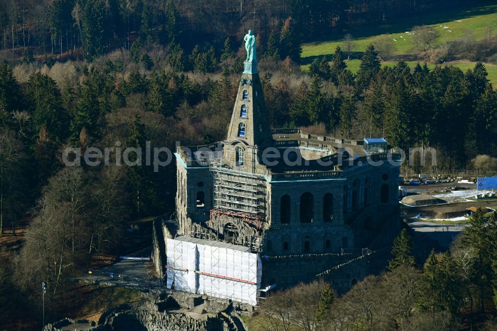Kassel from the bird's eye view: Castle of with Herkules on Schlosspark in the district Bad Wilhelmshoehe in Kassel in the state Hesse, Germany