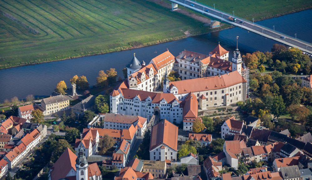 Torgau from the bird's eye view: Castle of the fortress Schloss und Schlosskirche Hartenfels in Torgau in the state Saxony