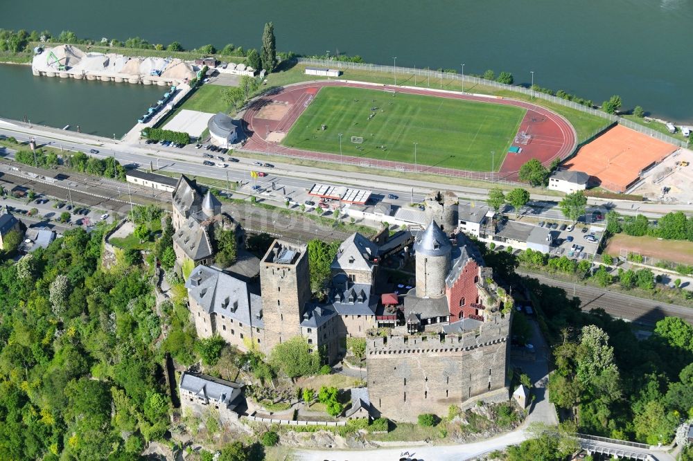 Aerial image Oberwesel - Castle of the fortress Turmmuseum auf Schoenburg (Tower Museum) in the district Schoenberg,Hof in Oberwesel in the state Rhineland-Palatinate, Germany