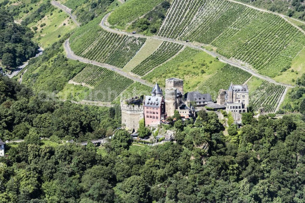 Oberwesel from the bird's eye view: Castle of the fortress Turmmuseum auf Schoenburg (Tower Museum) in the district Schoenberg,Hof in Oberwesel in the state Rhineland-Palatinate, Germany
