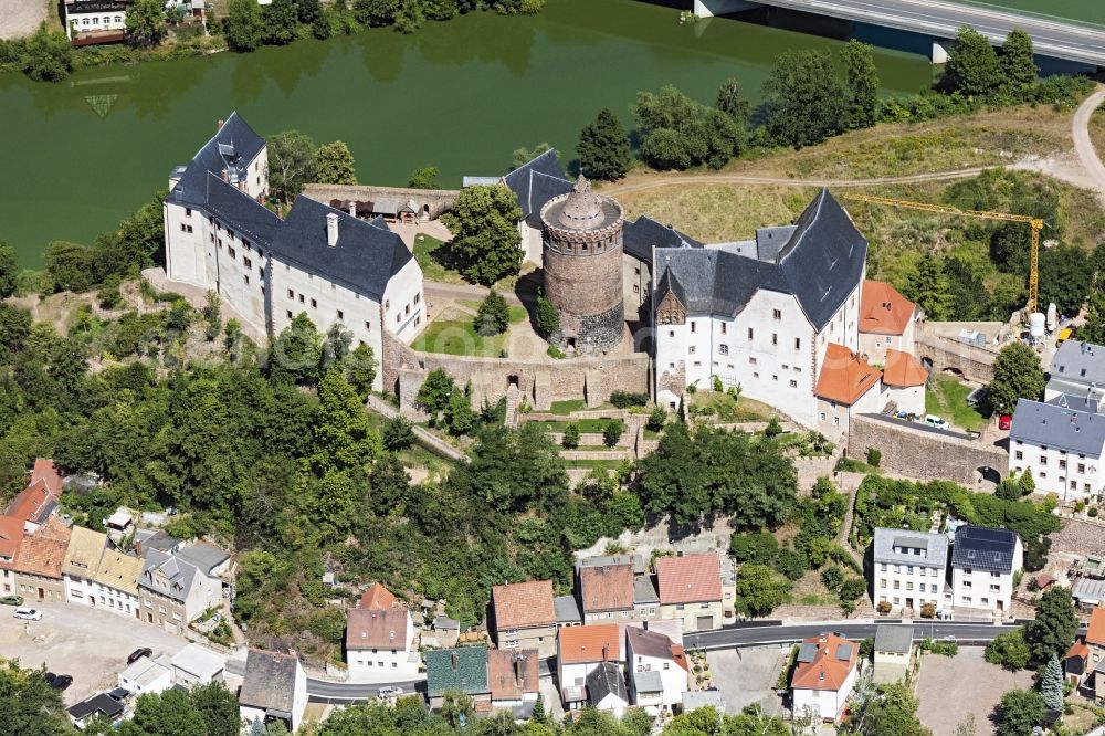 Aerial photograph Leisnig - Walls of the castle complex on the plateau Mildenstein in Leisnig in the state Saxony, Germany