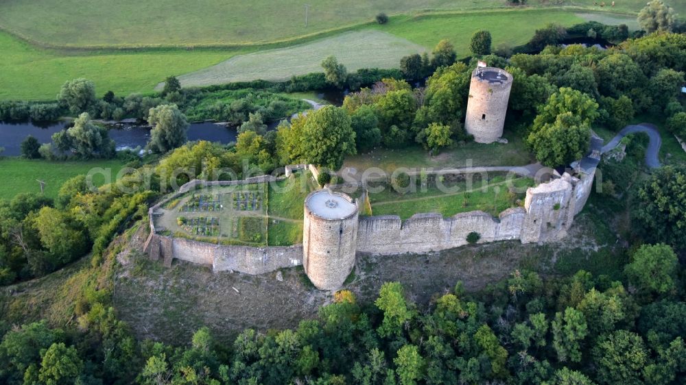 Aerial photograph Hennef (Sieg) - Castle ruin Blankenberg with castle garden in Hennef (Sieg) in the state North Rhine-Westphalia, Germany