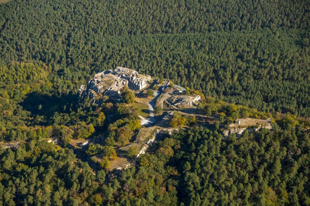 Aerial photograph Blankenburg (Harz) - Rain ruins of the castle in a rock-hewn stone dungeon at Blankenburg in Saxony-Anhalt