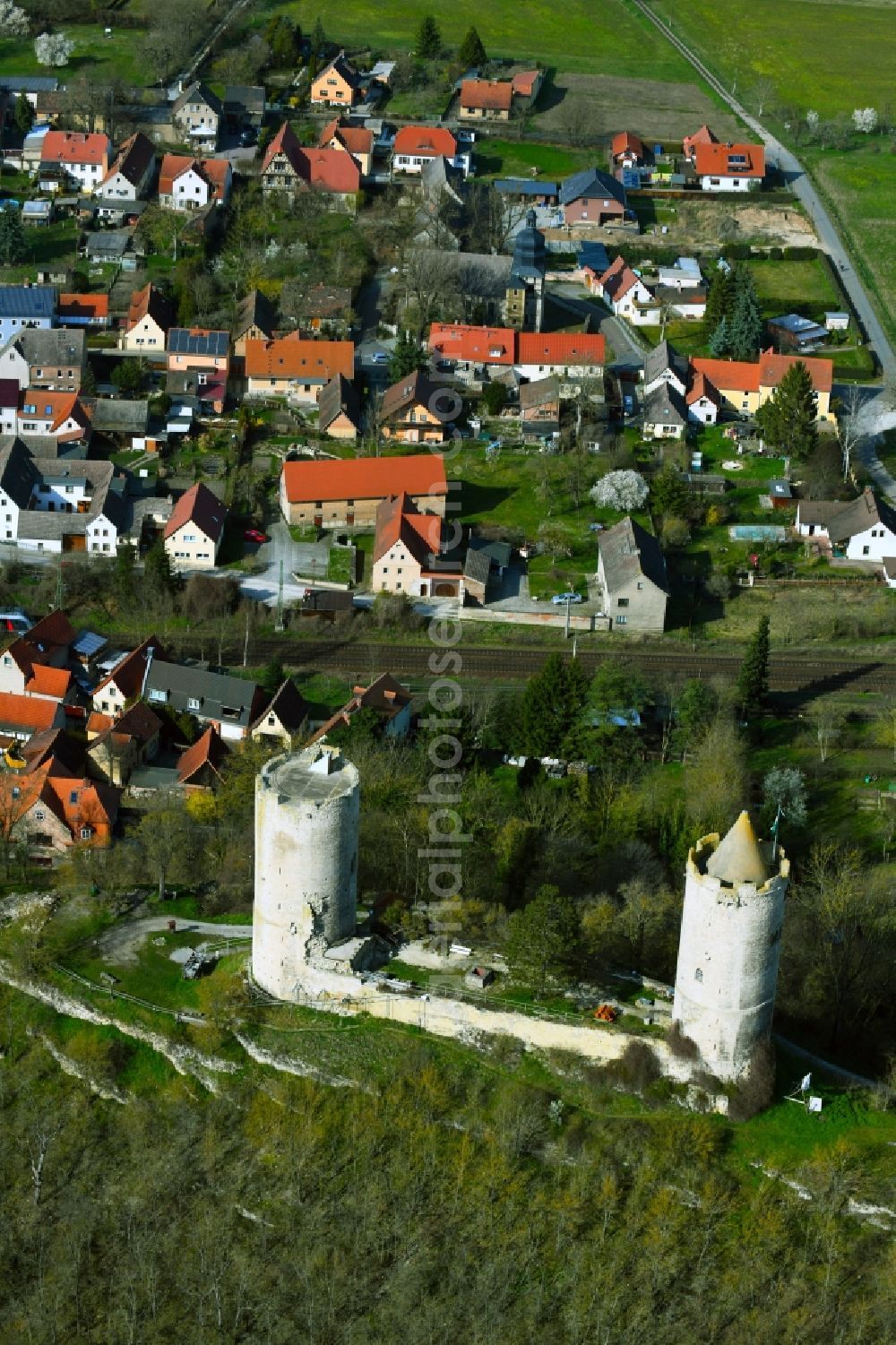 Saaleck from the bird's eye view: Castle of the fortress Burg Saaleck in Saaleck in the state Saxony-Anhalt, Germany