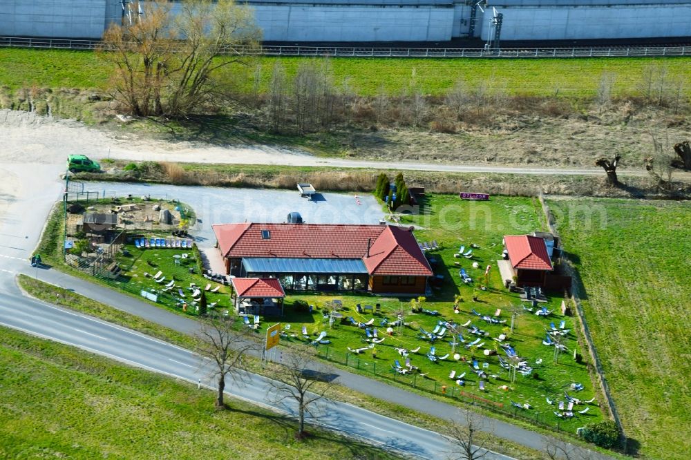 Aerial photograph Selchow - Building of the restaurant 45 ABOVE NULL in the entry lane of the BER at Wiesenweg in Selchow in the state Brandenburg, Germany