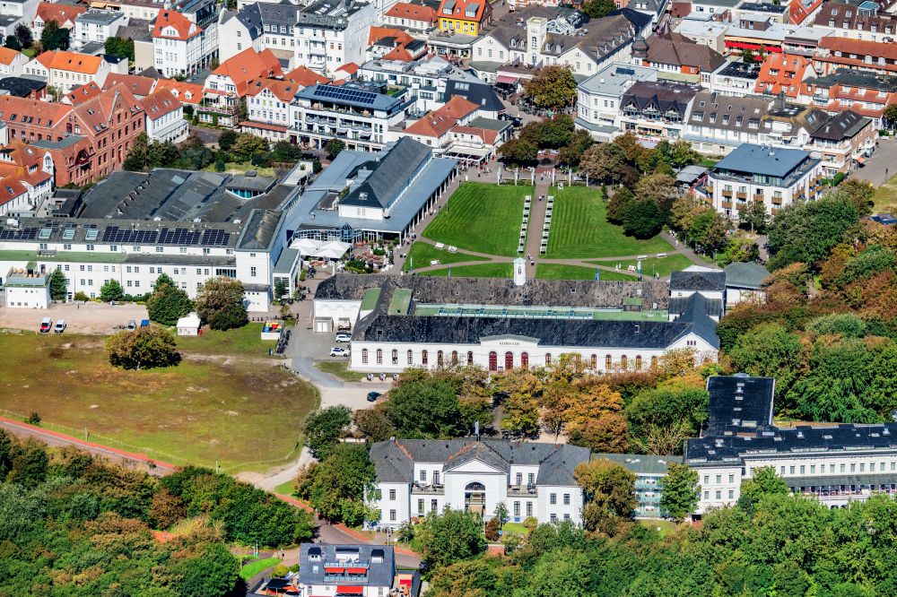 Aerial photograph Norderney - Cafe Conversationshaus on Norderney at Kurplatz in the state Lower Saxony, Germany