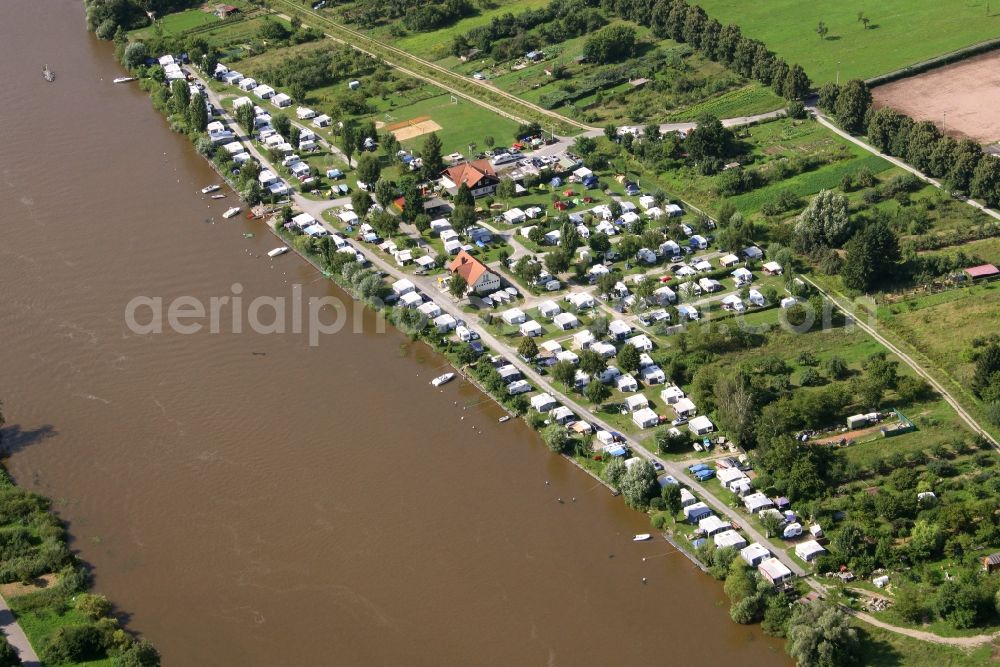Volkach from the bird's eye view: Camping Ankergrund with caravans and tents at the Main river in Volkach in the state , Germany