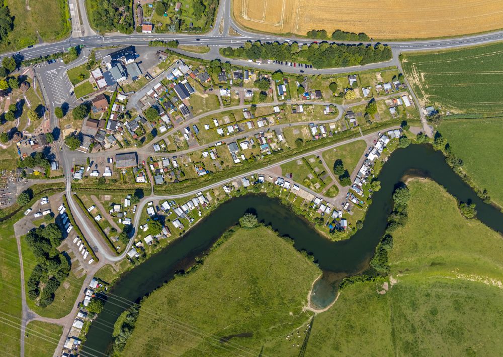Aerial image Schmehausen - Campsite with caravans Campingplatz Uentrop Helbach GmbH on the lake shore of Lippe in Schmehausen at Ruhrgebiet in the state North Rhine-Westphalia, Germany