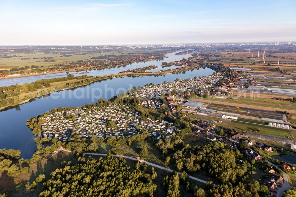 Aerial image Hamburg - Camping with caravans and tents on the Elbe dyke in the district Ochsenwerder in Hamburg, Germany