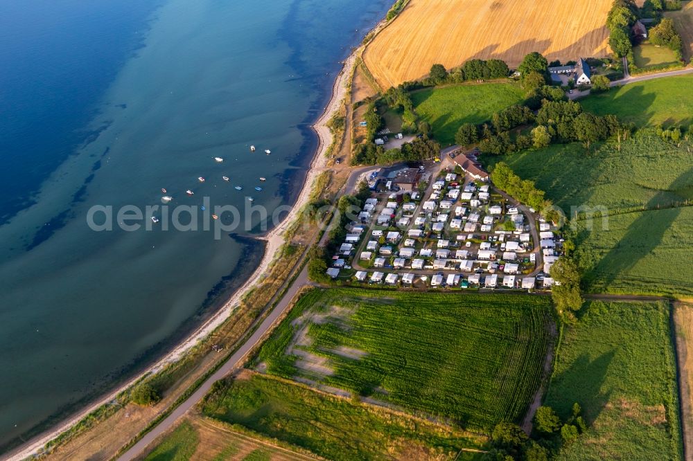 Steinberg from the bird's eye view: Campsite Habernis with caravans and tents on the shore of Baltic Sea in Steinberg in the state Schleswig-Holstein, Germany
