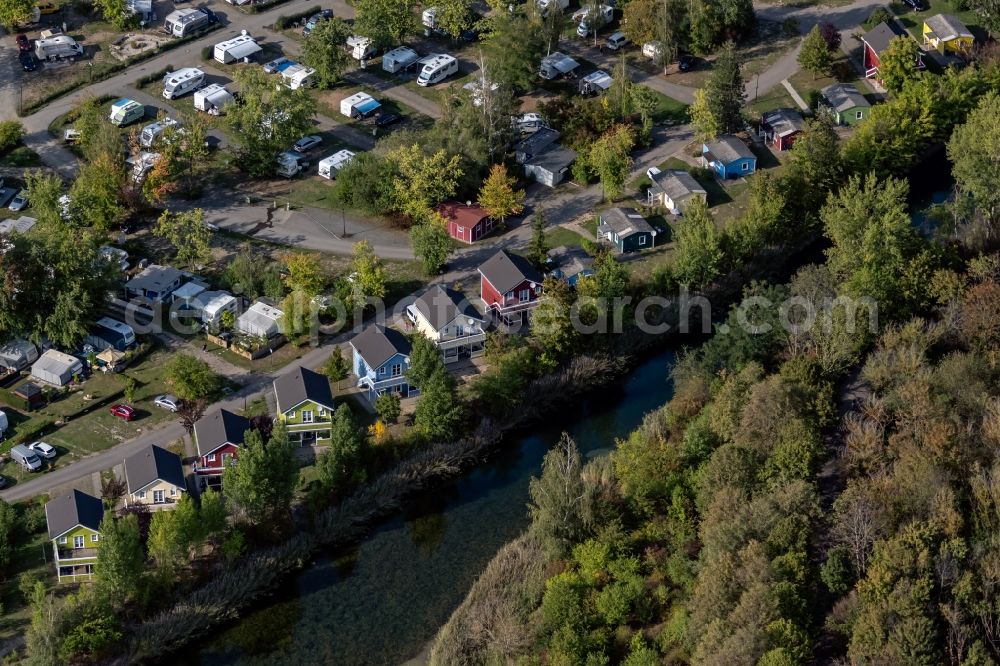 Aerial image Leipzig - Campsite Campingplatz am Kulkwitzer See with caravans and tents on the lake shore on Seestrasse in the district Lausen-Gruenau in Leipzig in the state Saxony, Germany