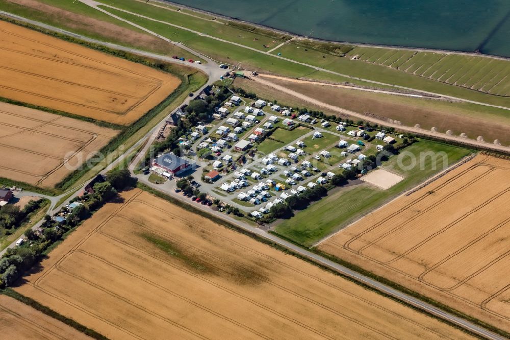 Elisabeth-Sophien-Koog from above - Campsite with caravans and mobile homes and tents in the coastal area in Elisabeth-Sophien-Koog Nordfriesland in the state Schleswig-Holstein, Germany