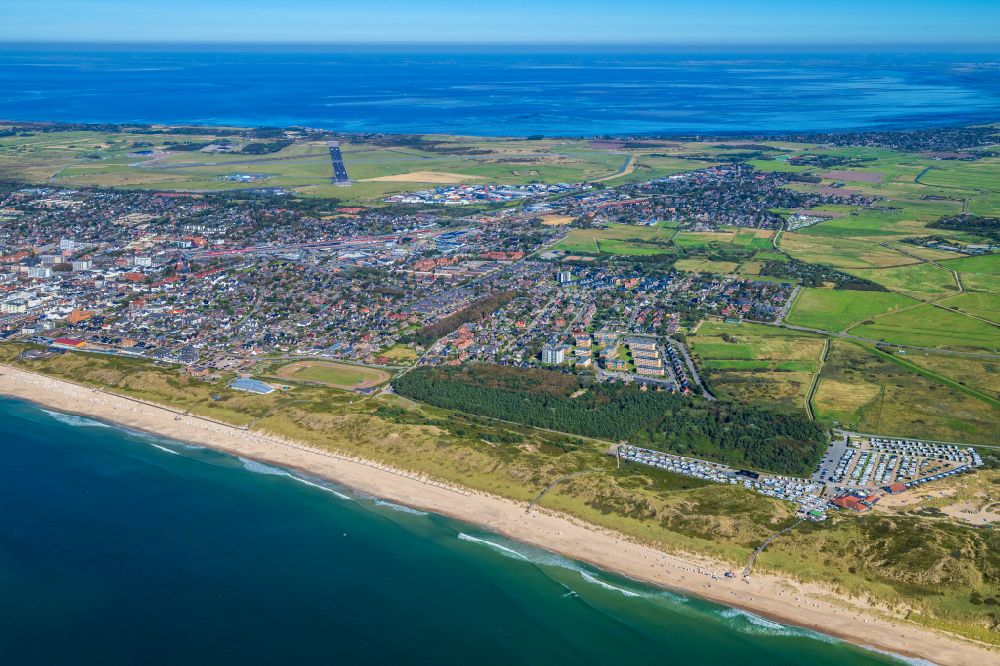 Sylt from the bird's eye view: Campsite with caravans and tents in the coastal area of North Sea in the district Westerland in Sylt in the state Schleswig-Holstein, Germany