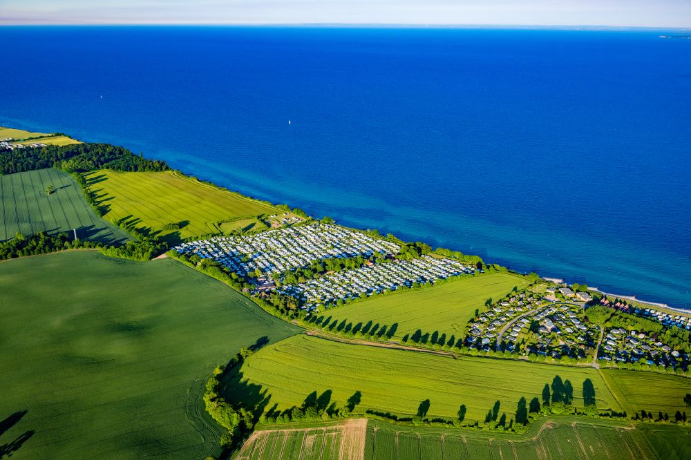 Aerial image Ruhleben - Campsite with caravans and tents campsite Elfenschlucht in Ruhleben on the Baltic Sea coast in the state Schleswig-Holstein, Germany