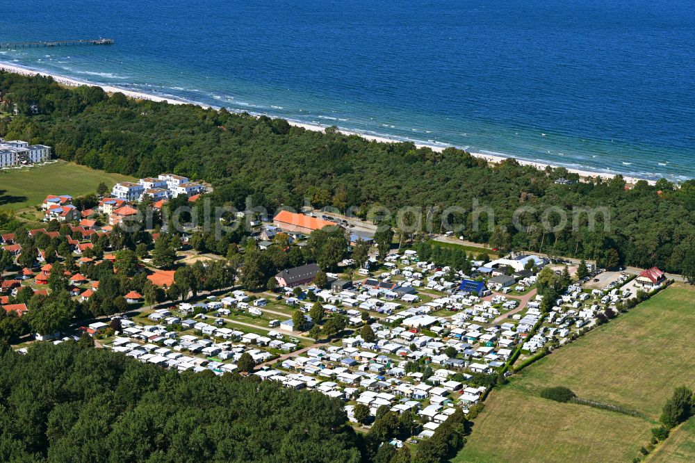 Aerial image Ostseebad Boltenhagen - Campsite with caravans and tents in the coastal area of Ostsee Regenbogen Camp in Ostseebad Boltenhagen at the baltic sea coast in the state Mecklenburg - Western Pomerania, Germany