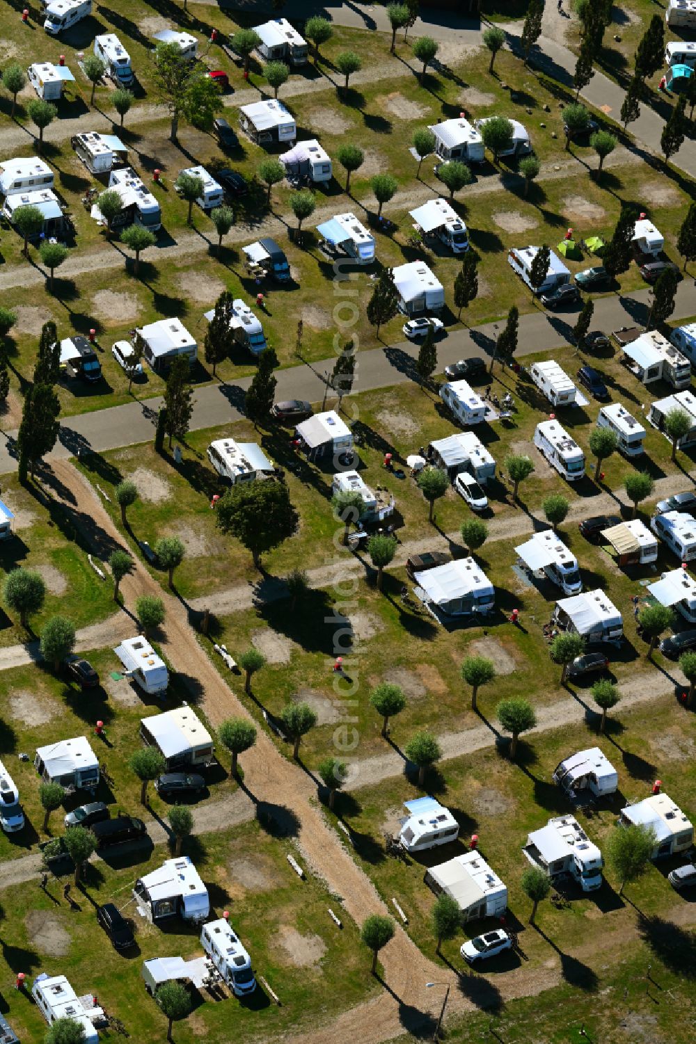 Aerial image Zingst - Campsite with caravans and tents in the coastal area Wellness-Camp Duene 6 on street Inselweg in Zingst at the baltic sea coast in the state Mecklenburg - Western Pomerania, Germany