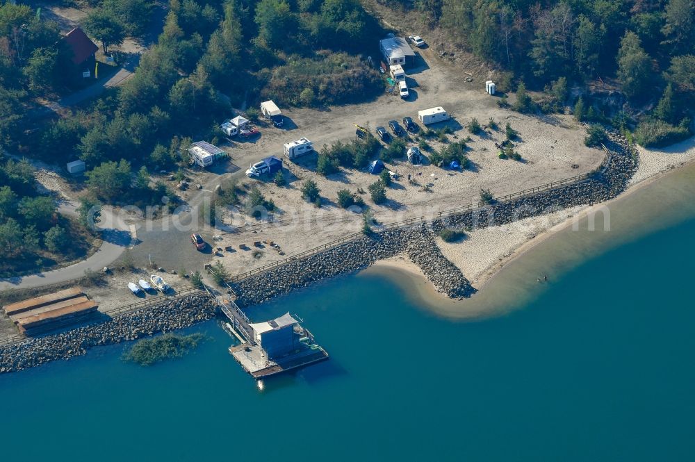 Aerial image Klein Partwitz - Campsite with caravans and tents on the lake shore Partwitzer See in Klein Partwitz in the state Saxony, Germany