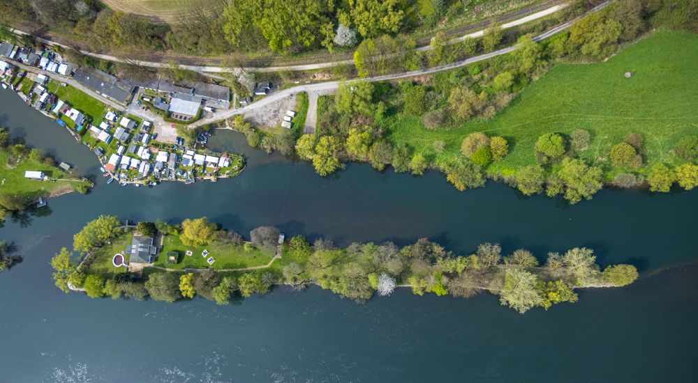 Aerial image Witten - Camping with caravans and tents in the district Bommern on Ruhr river in Witten in the state North Rhine-Westphalia, Germany