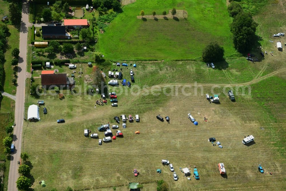Plattenburg from the bird's eye view: Camping with caravans and tents in the district Kletzke in Plattenburg in the state Brandenburg, Germany