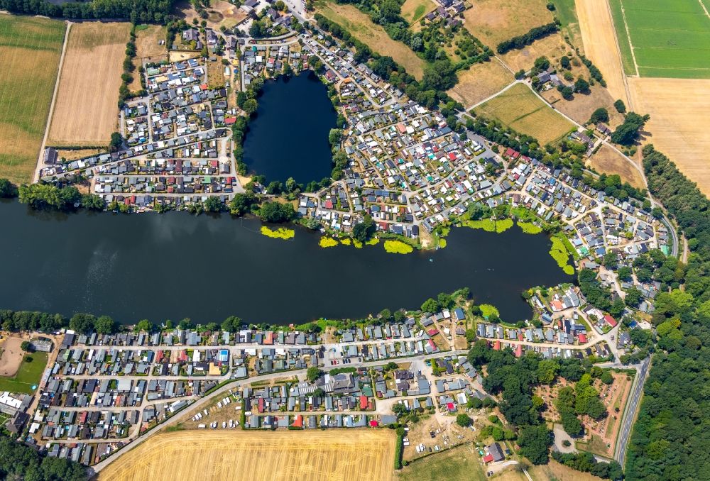 Aerial image Rees - Camping with caravans and tents in the district Mehr in Rees in the state North Rhine-Westphalia, Germany