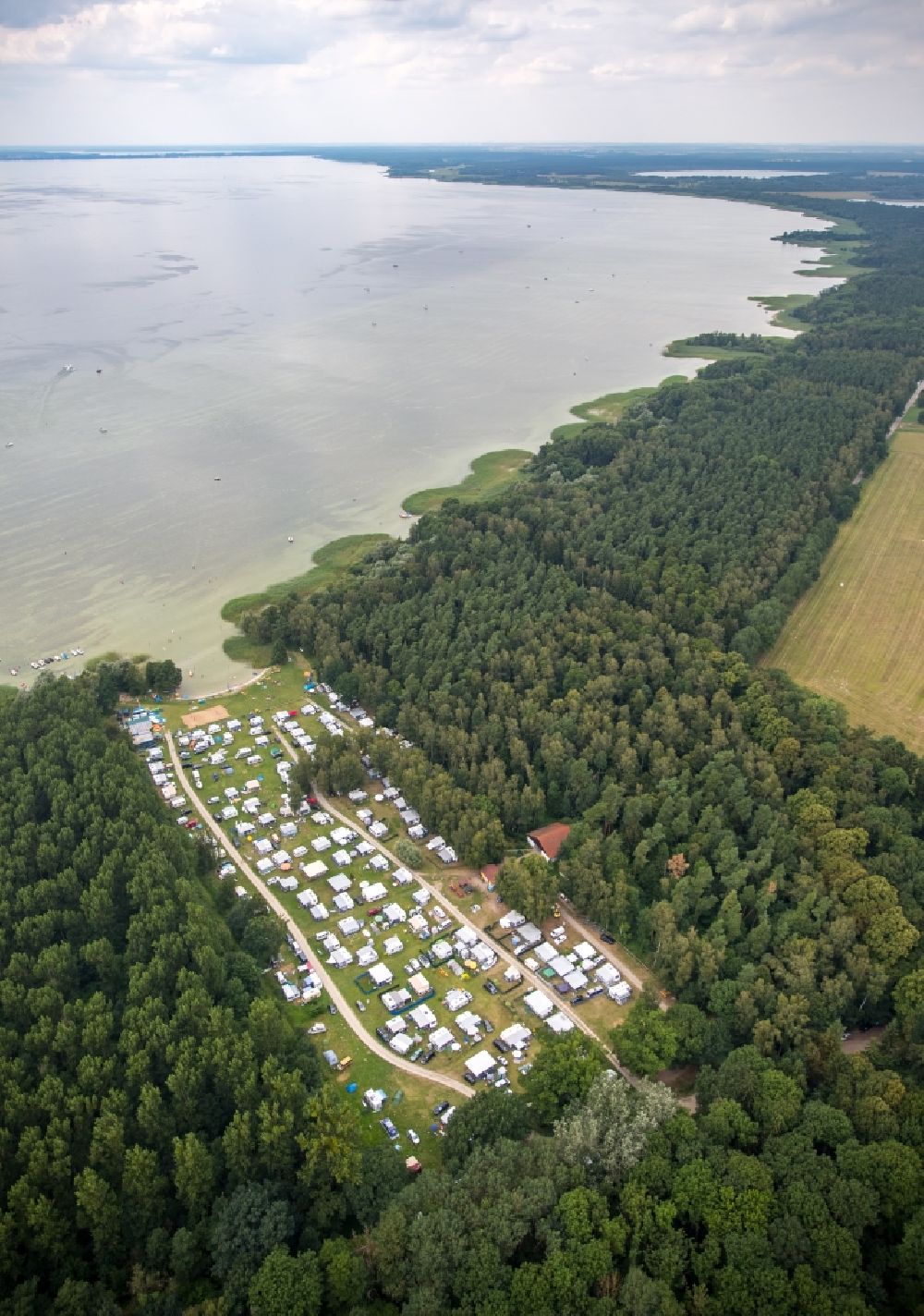 Aerial image Rechlin - Caravan and Camping Zelte- - and campground Boek - C16 offers a surfing and canoeing base and a kite surf route, located on the southeast shore of Lake Mueritz in Rechlin in Mecklenburg-Vorpommern