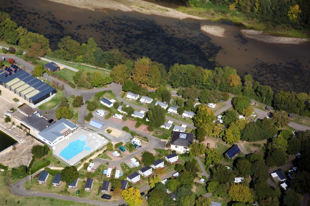 Aerial image Saumur - Camping with caravans and tents in Saumur on the Camping place L' Ile d' Offard in Pays de la Loire, France. Besides, urban sports centers