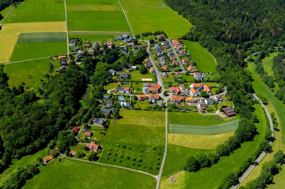 Vöhl from the bird's eye view: Camping with caravans and tents in the district Asel Sued in Voehl in the state Hesse, Germany