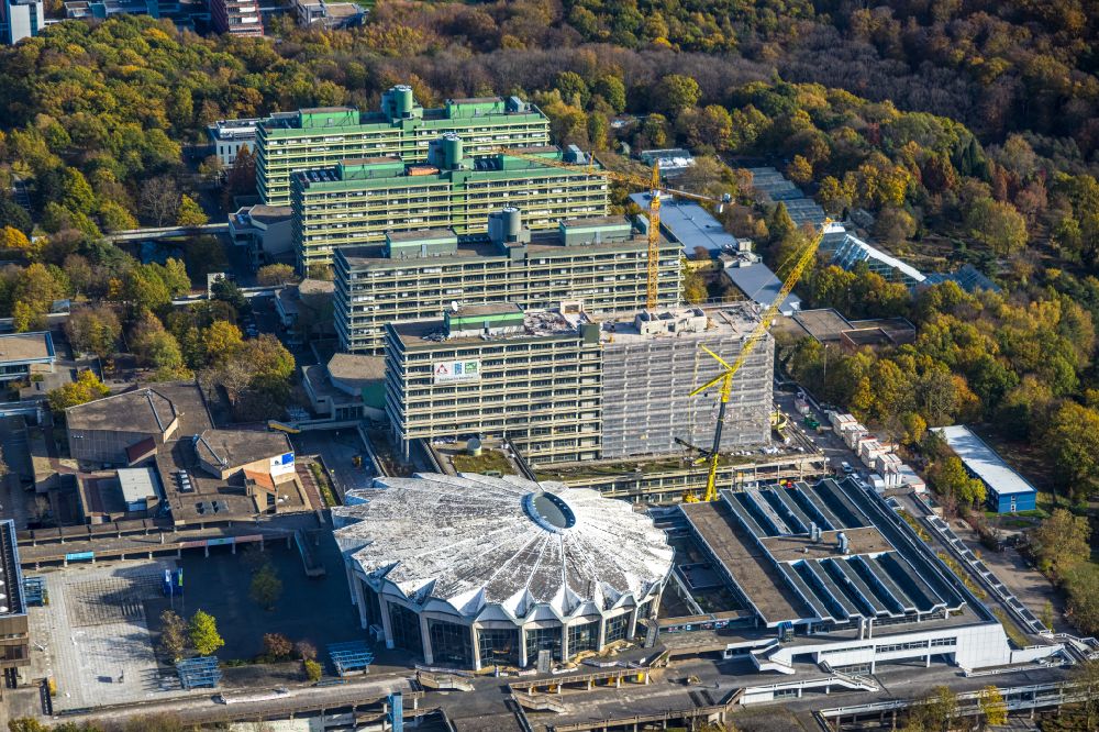 Aerial photograph Bochum - Campus building of the Ruhr-university on street Universitaetsstrasse in Bochum at Ruhrgebiet in the state North Rhine-Westphalia