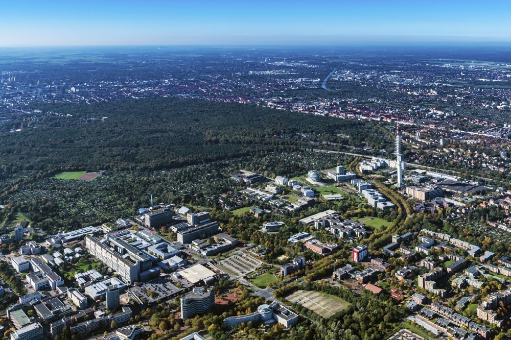 Hannover from above - Campus building of the university Medizinische Hochschule Hannover (MHH) on Carl-Neuberg-Strasse in the district Buchholz-Kleefeld in Hannover in the state Lower Saxony, Germany