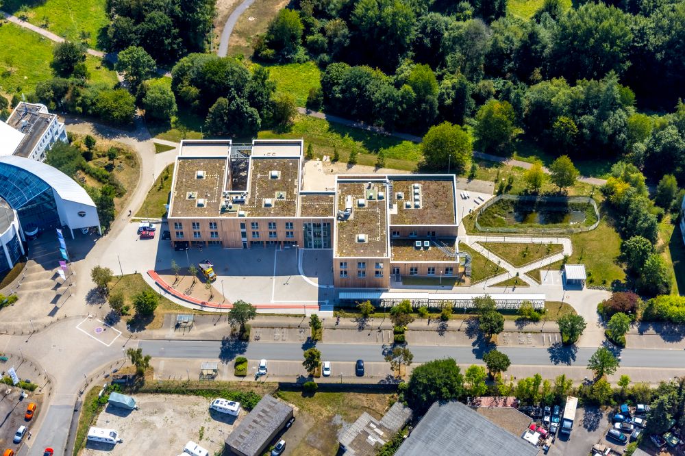Witten from the bird's eye view: Campus building of the university Witten/Herdecke in the district Stockum in Witten at Ruhrgebiet in the state North Rhine-Westphalia, Germany