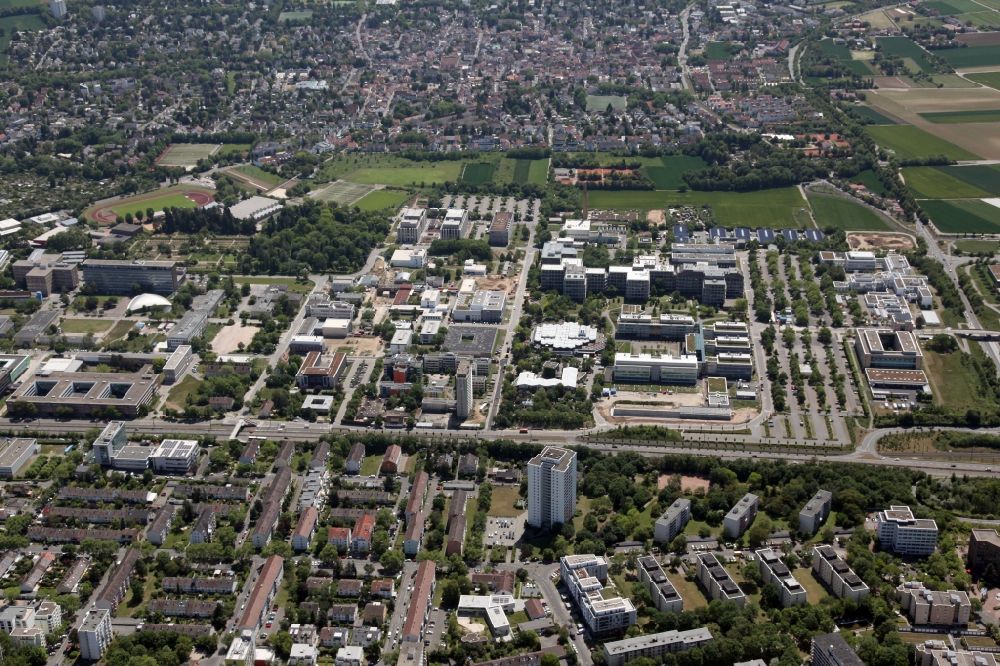 Aerial image Mainz - Campus grounds of the University Johannes Gutenberg above Saarstrasse in Mainz in the state Rhineland-Palatinate. Forum