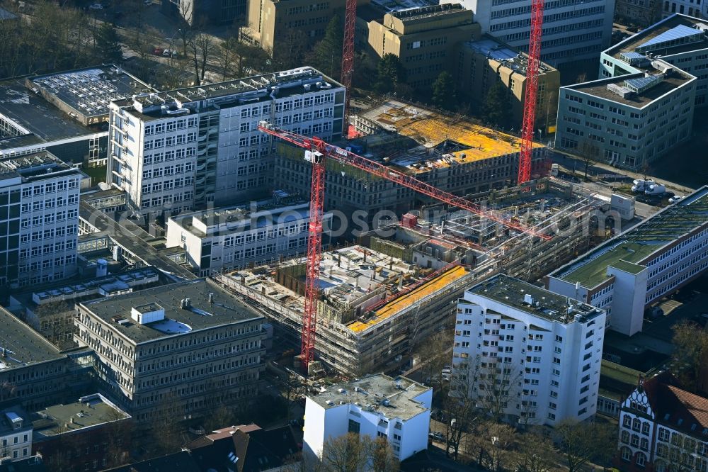 Hamburg from the bird's eye view: Campus university area with new construction site MIN-Forum and Informatik-Neubau in the district Rotherbaum in Hamburg, Germany